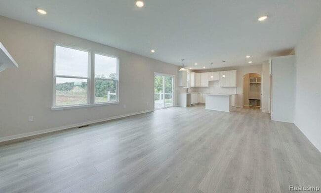 2050 Steelwood Dr in Howell, MI - Foto de edificio - Building Photo
