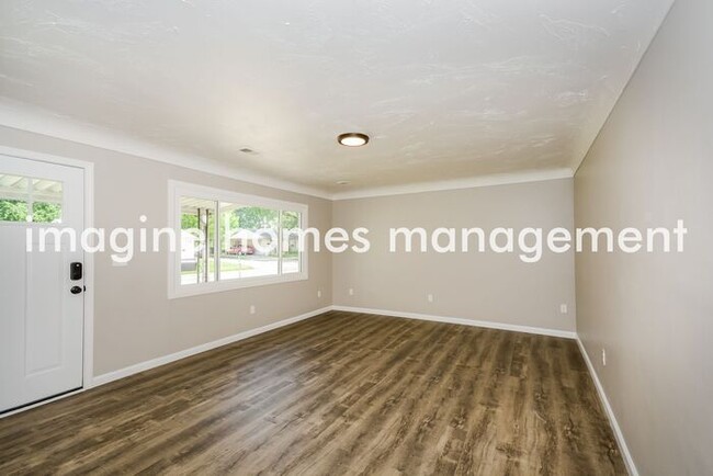 3497 Redskin Dr in Cincinnati, OH - Foto de edificio - Building Photo
