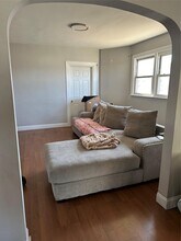 210 Pearl St in Lawrence, NY - Building Photo - Building Photo