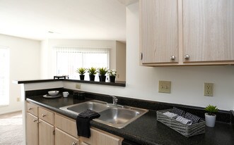 Washington Park in Centerville, OH - Building Photo