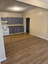 460 N Lincoln St in Olathe, KS - Building Photo - Building Photo