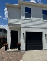 8447 Rothman Aly, Unit 8447 in Orlando, FL - Building Photo