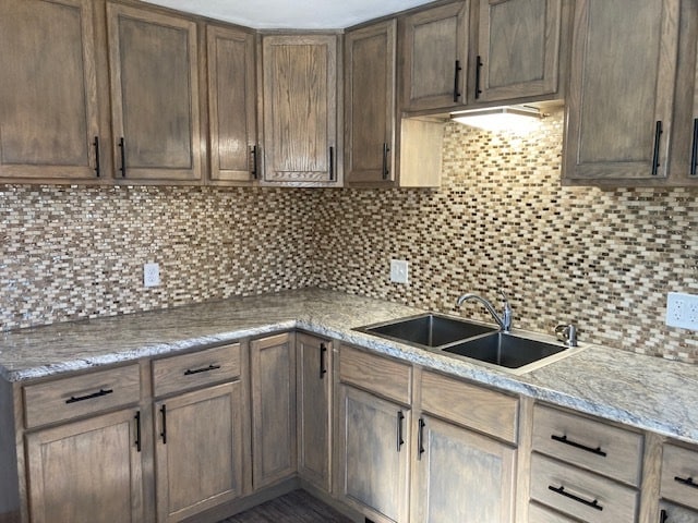 922 E 3rd St in Hastings, NE - Foto de edificio - Building Photo