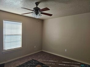 104 Gayland Dr in Clovis, NM - Building Photo - Building Photo