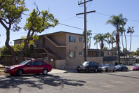 105-111 Nutmeg St in San Diego, CA - Foto de edificio - Building Photo