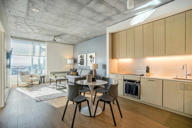 1 N Main St-Unit -1-405 in Algonquin, IL - Building Photo - Building Photo