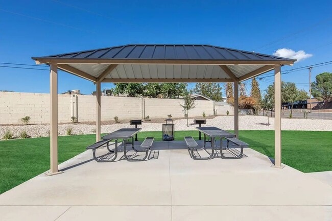 148 Buford Rd in Socorro, TX - Building Photo - Building Photo