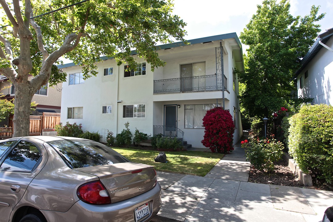 46 Barneson Ave in San Mateo, CA - Foto de edificio