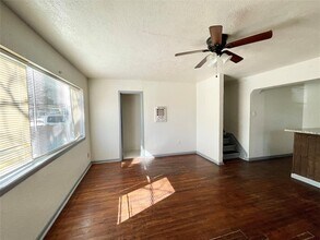 7427 Avenue I-Unit -E in Houston, TX - Building Photo - Building Photo