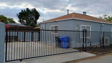 8806 Madison Ave in La Mesa, CA - Building Photo - Building Photo
