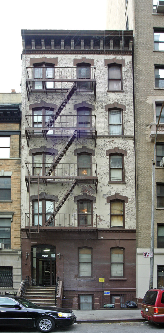 Bilander Hall in New York, NY - Foto de edificio - Building Photo