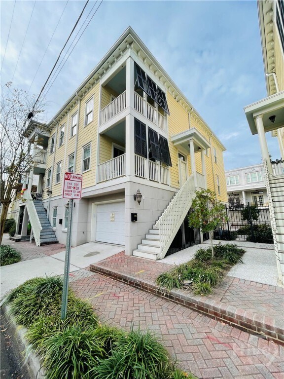 property at 713 Howard St