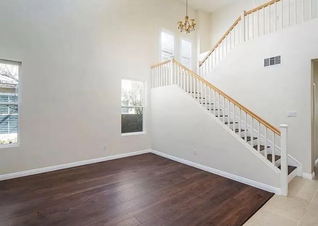 19730 Byrne Pl in Santa Clarita, CA - Building Photo - Building Photo