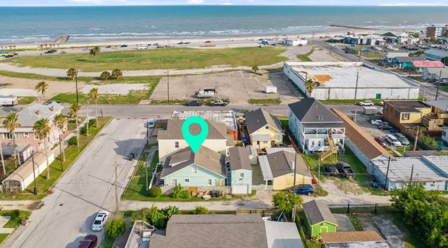 2413 34th St in Galveston, TX - Building Photo - Building Photo