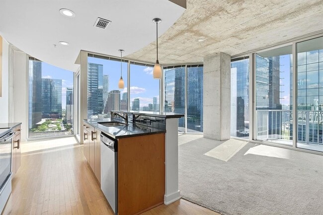 property at 360 Nueces St