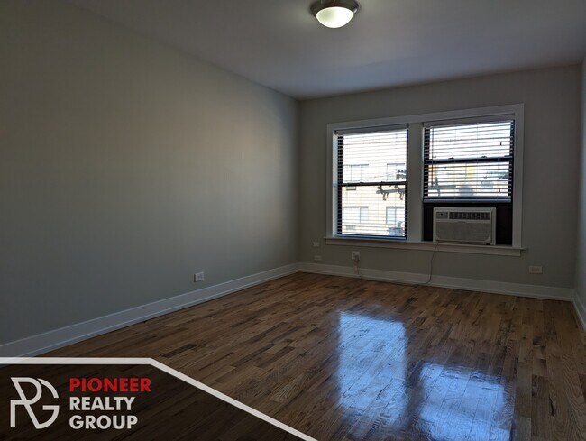 510 W Arlington Pl, Unit 4 in Chicago, IL - Building Photo - Building Photo