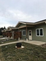 101 E Rose St, Unit 4 in Elk Point, SD - Building Photo