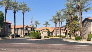 9600 N 96th St in Scottsdale, AZ - Foto de edificio - Building Photo