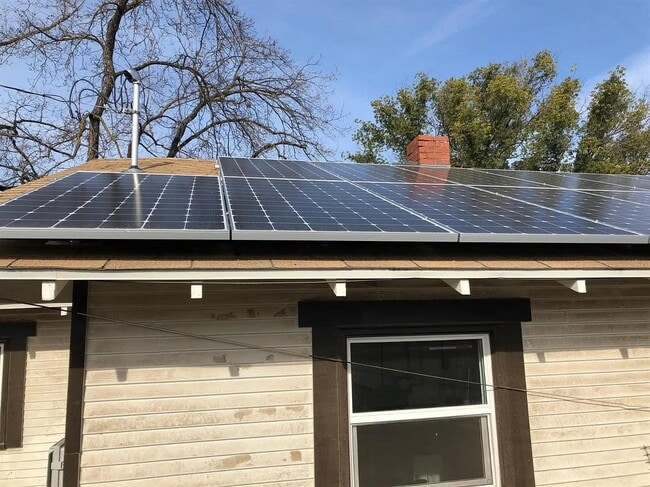 1321 N Calaveras St in Fresno, CA - Building Photo - Building Photo
