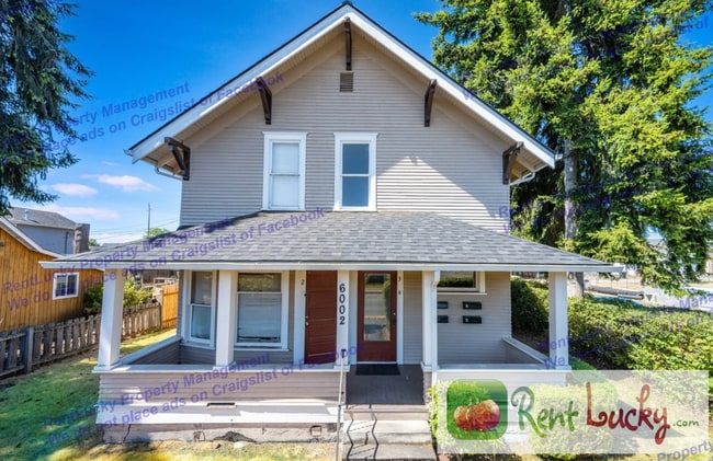 property at 6002 S Oakes St