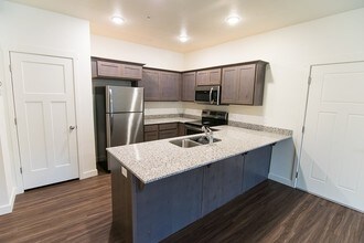 722 E 500 S-Unit -101 in American Fork, UT - Building Photo - Building Photo