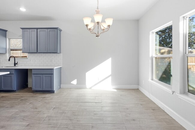 property at 7310 Foxwaithe Ln