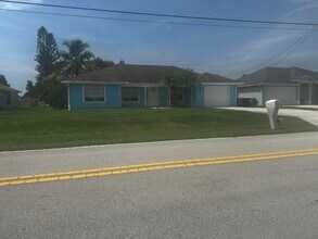 2226 SE Tiffany Ave in Port St. Lucie, FL - Building Photo - Building Photo