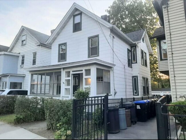 124 South Ave in Poughkeepsie, NY - Building Photo - Building Photo