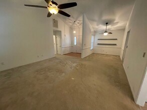 611 Walnut Crossing Dr in Whitsett, NC - Building Photo - Building Photo