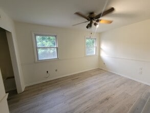 4008 Oakland Road, Unit 4008 Oakland Rd in Bethlehem, PA - Building Photo - Building Photo
