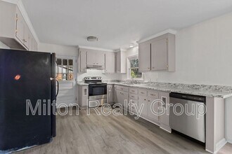 329 S McPherson Church Rd in Fayetteville, NC - Building Photo - Building Photo