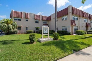 10038 62nd Ter in St. Petersburg, FL - Building Photo