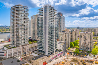 Ovation in New Westminster, BC - Building Photo - Building Photo