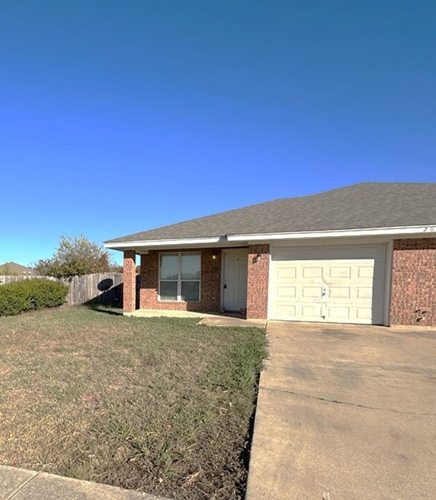 2609 Vernice Loop in Killeen, TX - Building Photo