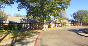 Holly Oaks Apartamentos