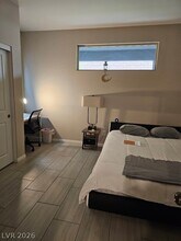 10688 Silver Pond Ave in Las Vegas, NV - Building Photo - Building Photo