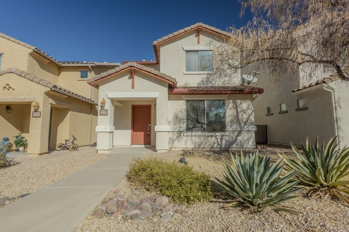 10578 E Pleasant Pasture Dr in Tucson, AZ - Building Photo