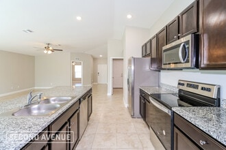 1142 Waterford St SE in Palm Bay, FL - Building Photo - Building Photo