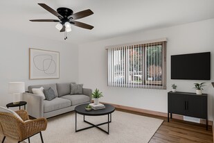 705-707 Cardinal Ave in Rockland, WI - Building Photo