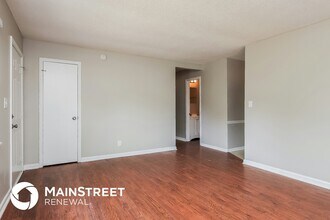 3702 4 Seasons Dr in Durham, NC - Building Photo - Building Photo