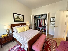 1423 Commonwealth Ave in Boston, MA - Building Photo - Building Photo