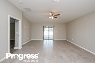 11222 Leland Groves Dr in Riverview, FL - Building Photo - Building Photo