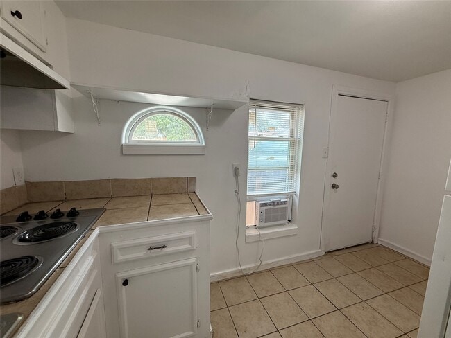 property at 2013 Eubanks St