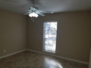 9031 Rue Cambon St in Houston, TX - Foto de edificio - Building Photo