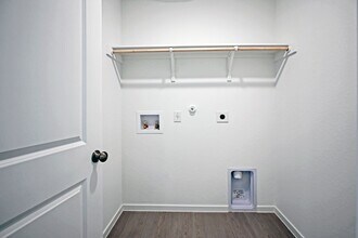 7363 Orange Sapphire in San Antonio, TX - Building Photo - Building Photo