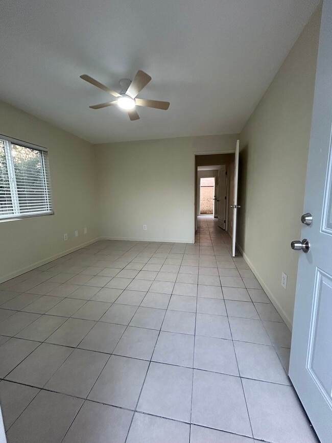 property at 5527 Bolivar St