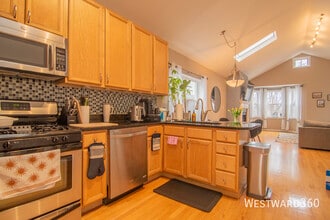 1427 N Bosworth Ave in Chicago, IL - Building Photo - Building Photo