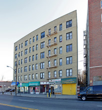 708 E 243rd St in Bronx, NY - Building Photo - Building Photo