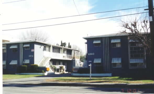 6860-6870 Hazeltine Ave in Van Nuys, CA - Foto de edificio - Building Photo