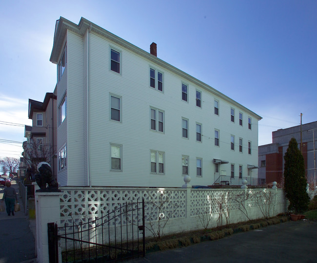 289 Mulberry St in Fall River, MA - Building Photo - Building Photo